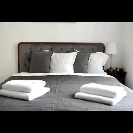 Beautiful 1-bed *